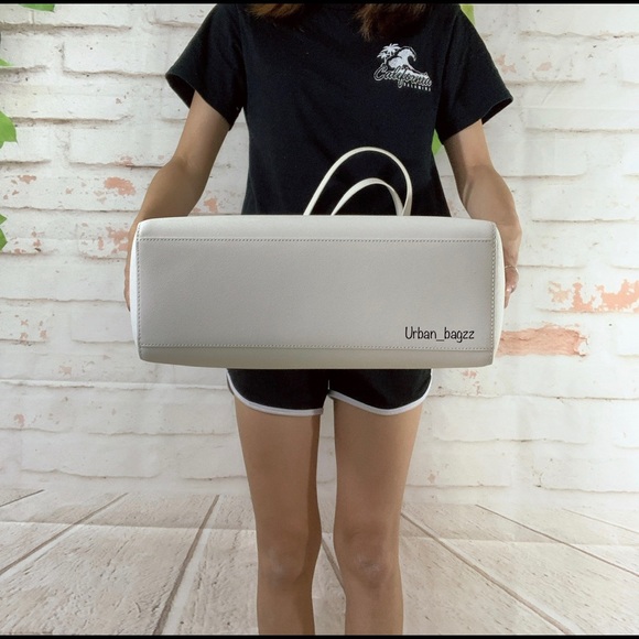 Tory Burch Emerson Buckle Tote - Picture 4 of 8